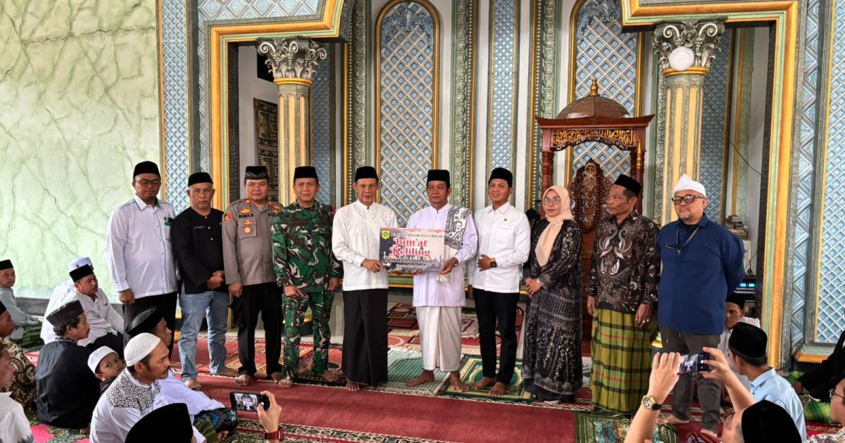 Wakil Bupati Bogor Jaro Ade Gelar Jum’at Keliling, Koramil dan Polsek Cigudeg Kawal Langsung
