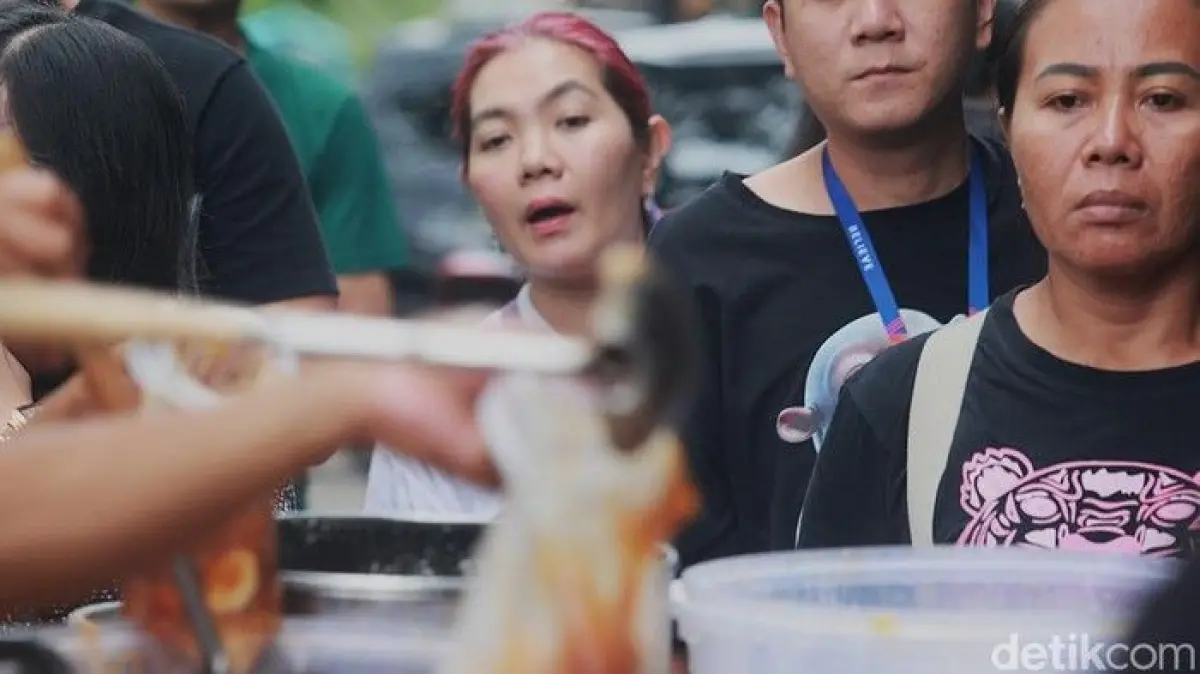 Ludes 400 Porsi Sebelum Magrib, Intip Rahasia Cuan Kolak di Mangga Besar