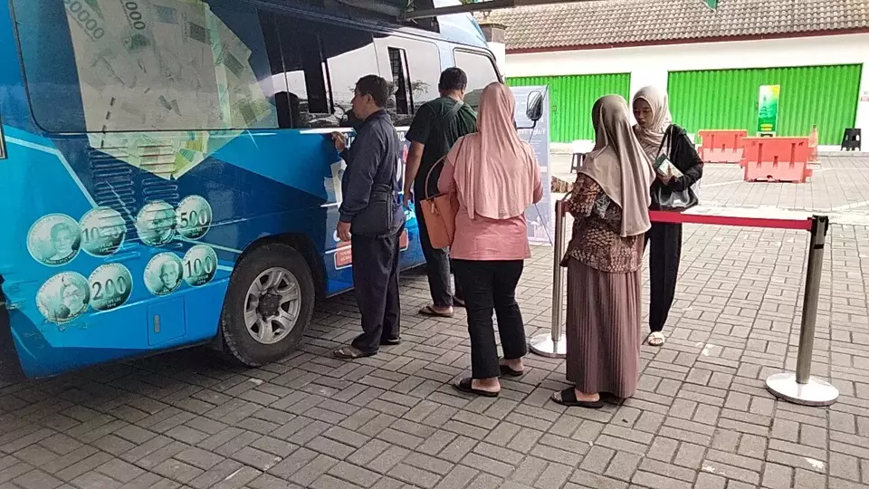 Jelang Idulfitri 2026, Ratusan Warga Sleman Serbu Layanan Tukar Uang Baru BI