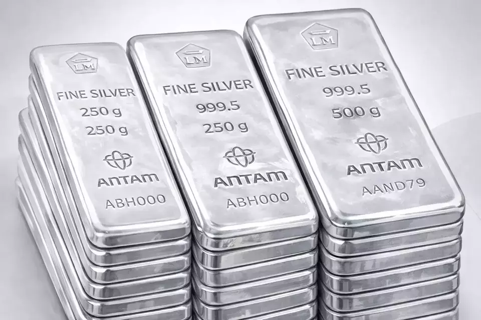 Perak Antam Ikuti Jejak Emas, Harga Jual Turun Tipis pada 17 Maret 2026