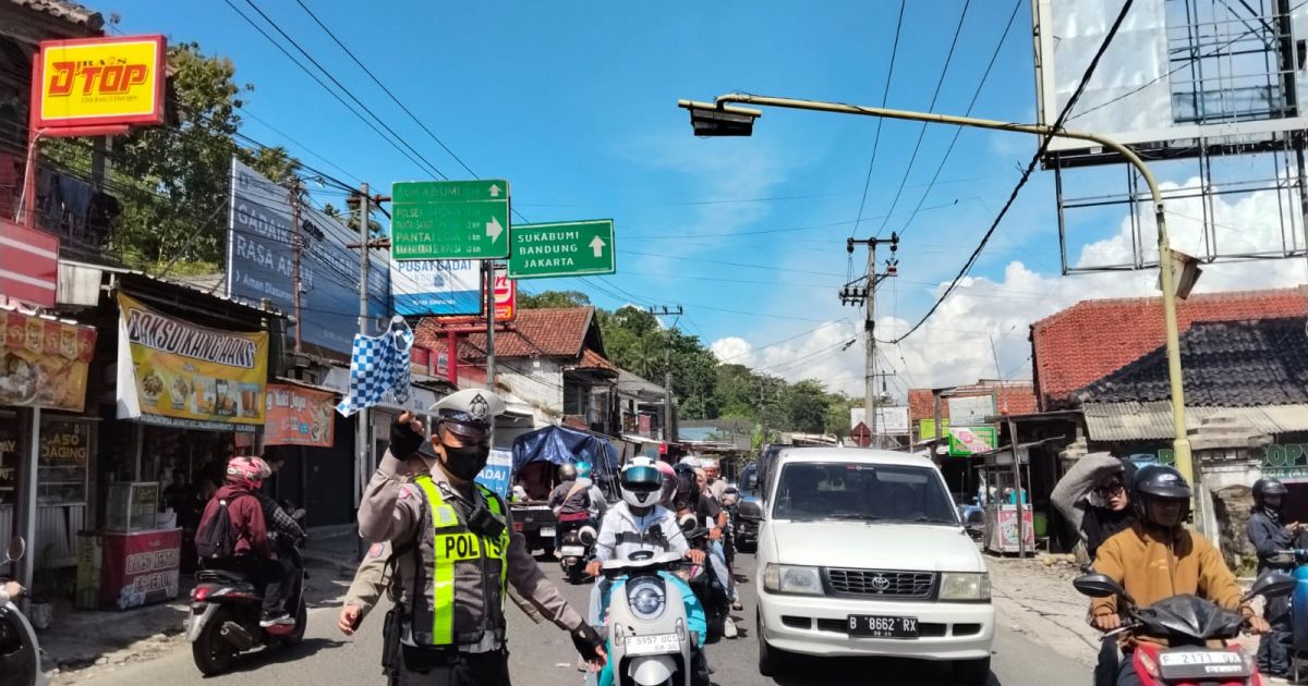 H+1 Lebaran, Wisatawan Mulai Berdatangan Padati Pantai-Pantai Selatan Sukabumi