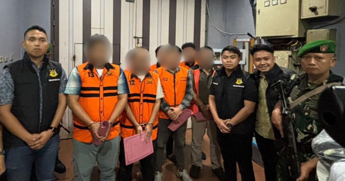 Skandal Kredit Fiktif Terbongkar, Kejari Sukabumi Tahan 8 Tersangka Termasuk Pejabat Bank.