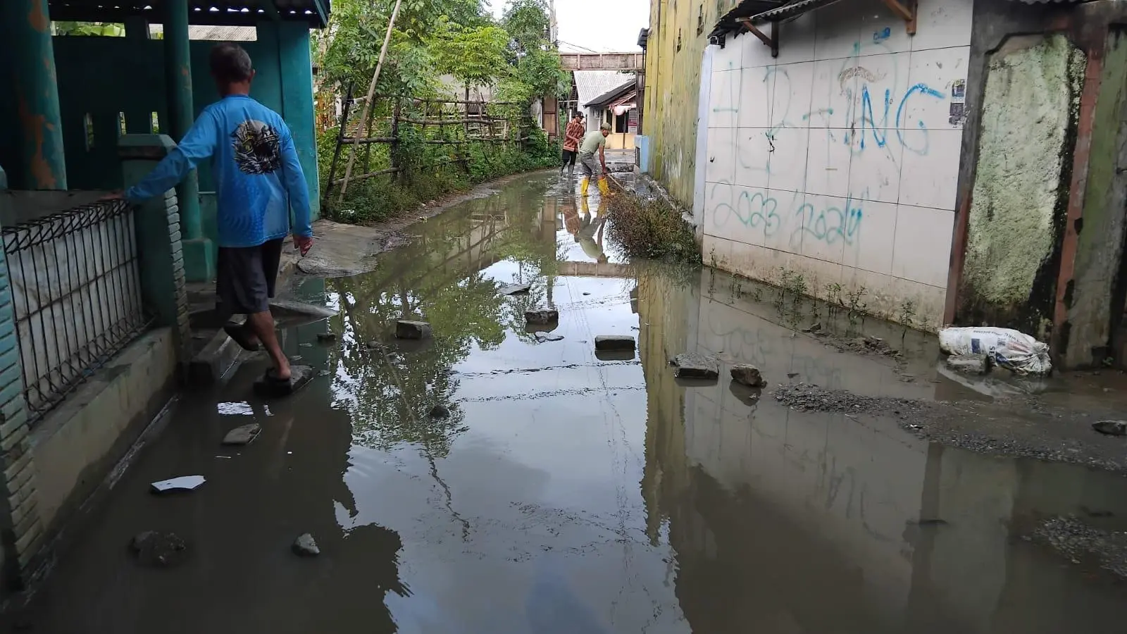 Geram Puluhan Tahun Tak Direalisasi, Ketua RT Mariuk Serukan Perbaikan Total