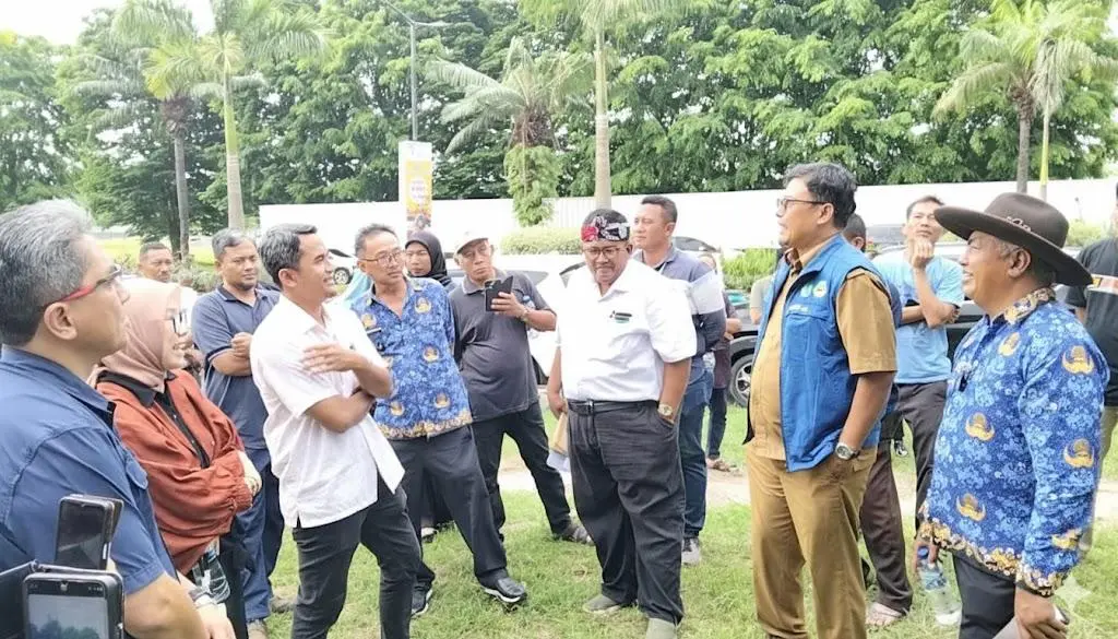 Normalisasi Sungai di Karawang Memanas: Adu Mulut Dua Kades Picu Ketegangan