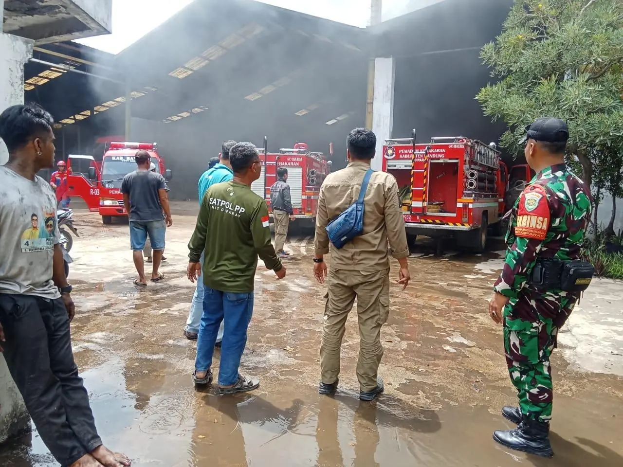 Pabrik Daur Ulang Oli di Ciparay Terbakar, Empat Pekerja Sempat Terjebak di Dalam Tungku