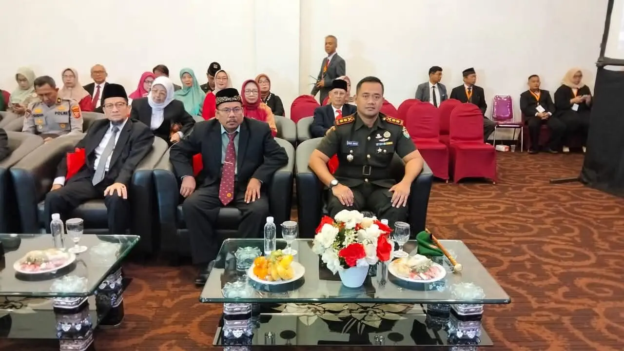 Dandim 0614/Kota Cirebon Hadiri Wisuda dan Dies Natalis Ke-63 Universitas 17 Agustus 1945 Cirebon