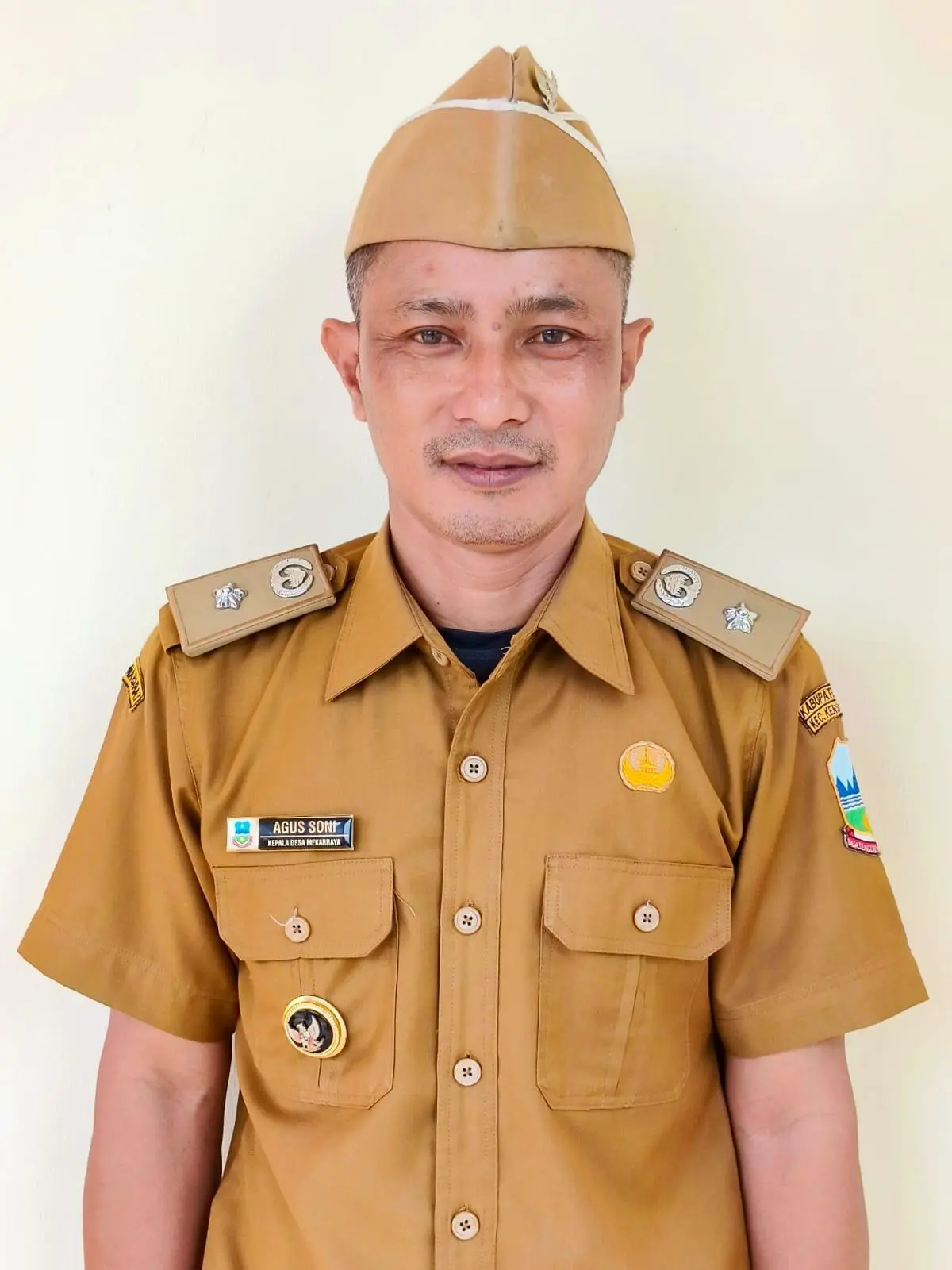 Agus Soni Kepala Desa Mekaraya : Pembangunan Lapang Sepak Bola Hasil Suwadaya Masyarakat, Bukan Dari BLT Dana Desa