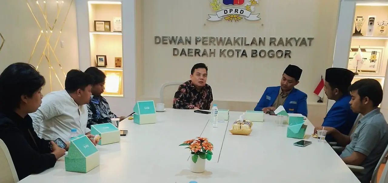 Mahasiswa Temui Adityawarman Keluhkan 3 Masalah di Masyarakat 