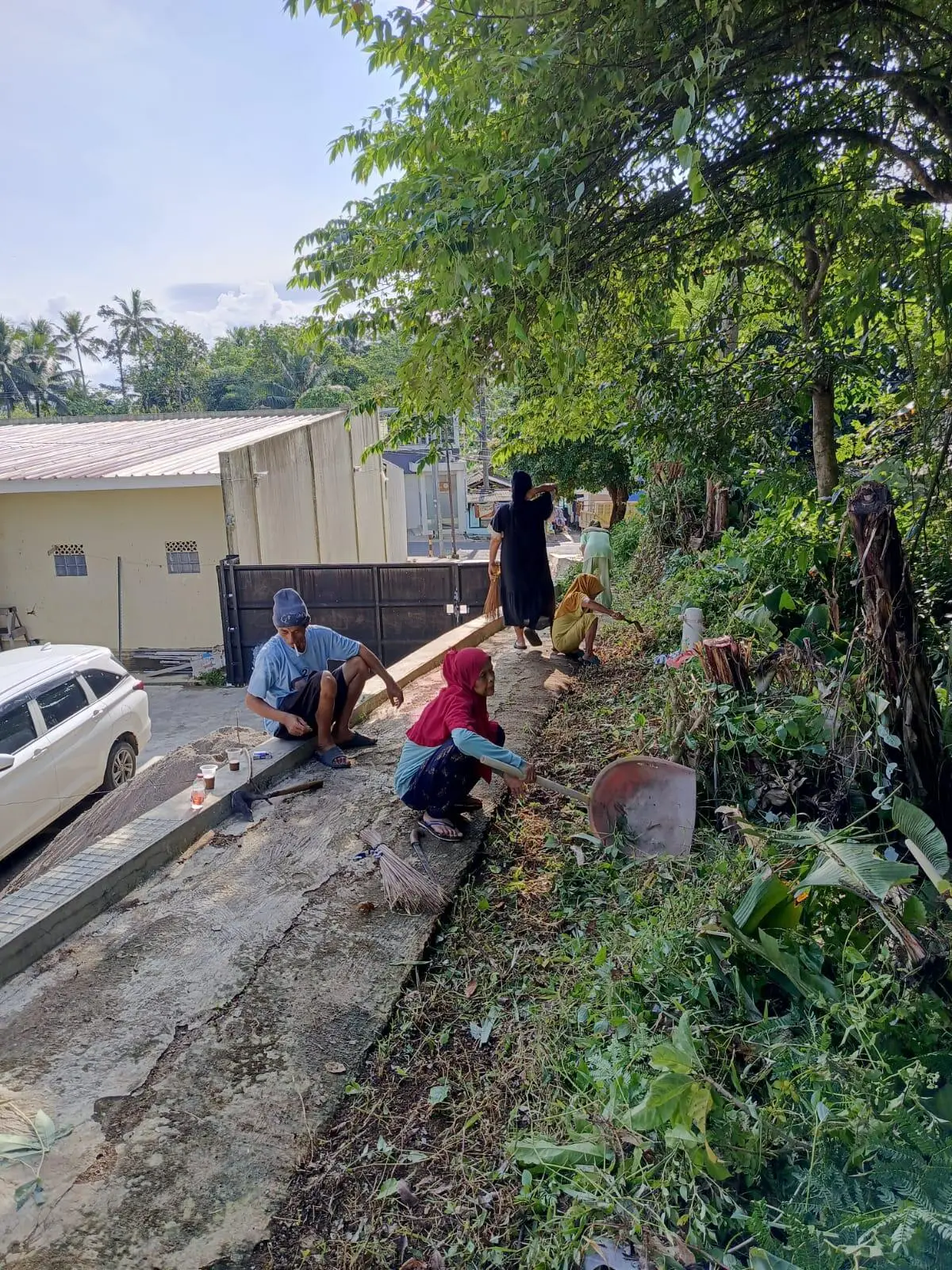 Jampangkulon Bersatu Padu Sambut World Cleanup Day 2025